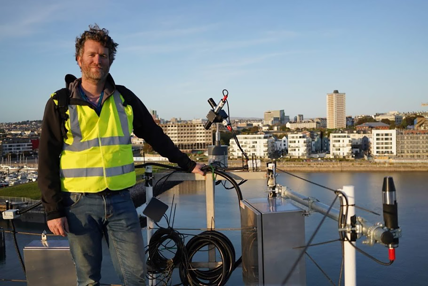 Installing automated radiometric sensors on a passenger ferry in the English Channel 
