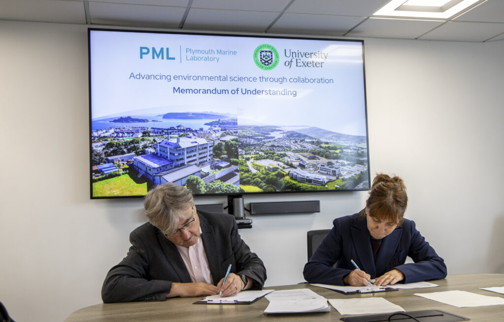 Signing the MoU